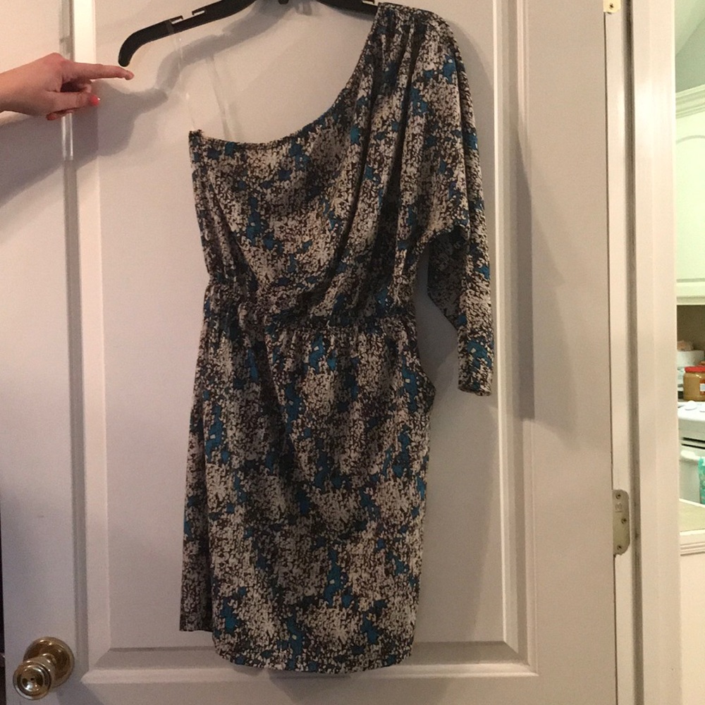 One shoulder dress with pockets